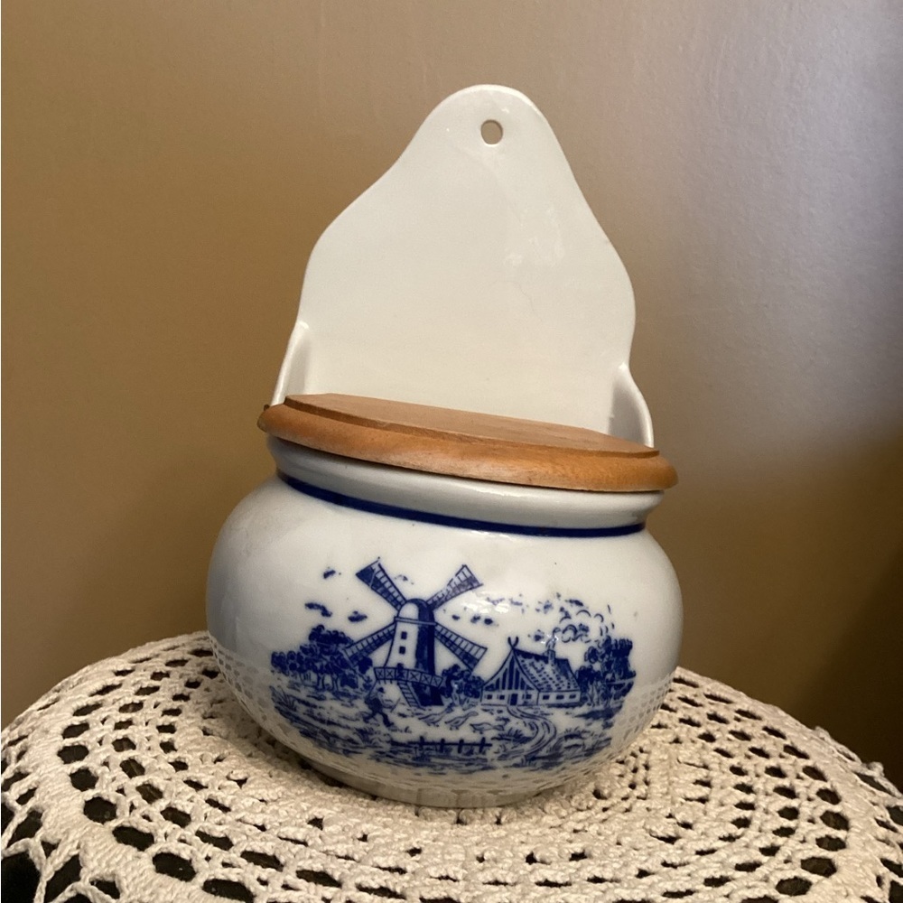 Porcelain Hanging Keeper